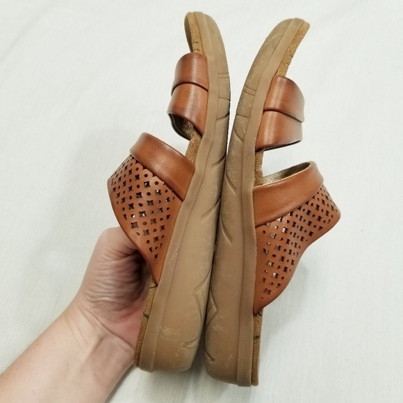 Baretraps Jimina faux leather slides slip on Brown Sandals all man made sz 6.5 - Picture 3 of 11